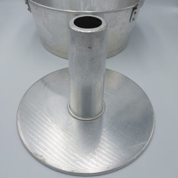 Vintage COMET Aluminum Tube Bunt Baking Pan Angel Food Cake‎ Pan 10" Round 2 pc - Picture 3 of 4